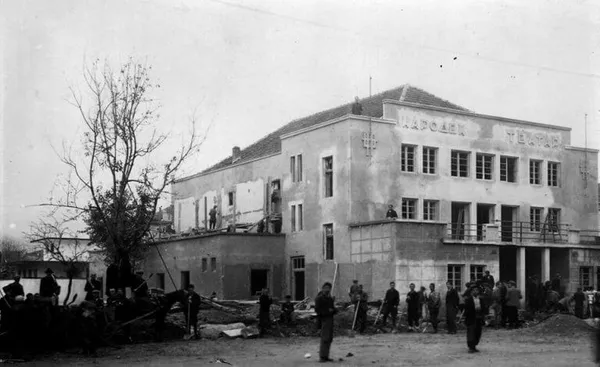 Стариот народен театар во Битола